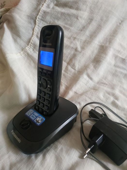 Радиотелефон. Panasonic kx-tg2511