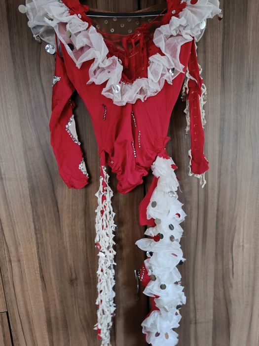 Costum cu paiete și volane fete L serbare, petreceri, Halloween