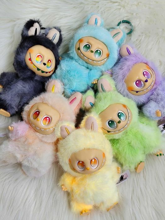 Лабубу с цвят по избор