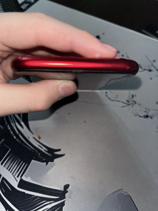 iPhone 11 красного цвета