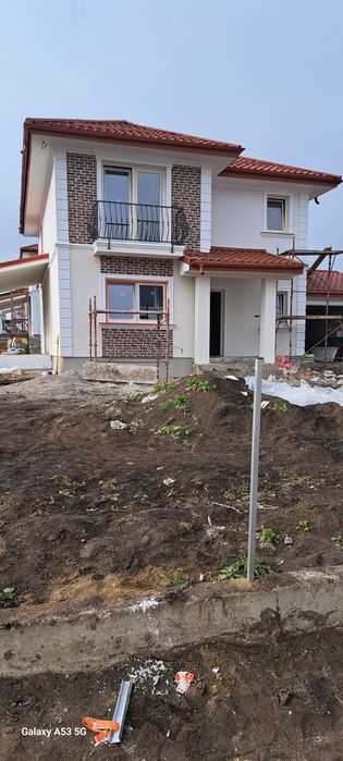 Echipă în Fațade profesionale și finisaje interioare.