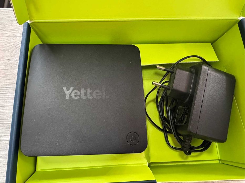 Smart TV Box ZXV10 B866VH01 + Рутер ZTE MC801A