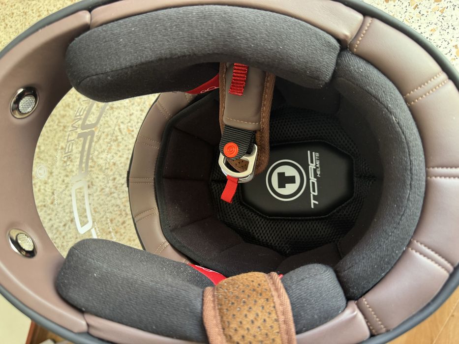 Продам новый шлем TORC t1