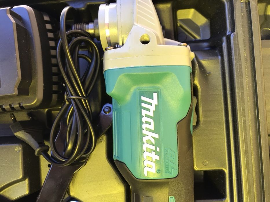 Нов Професионален Акумулаторен Ъглошлайф Makita 125мм 5ah Макита Флекс