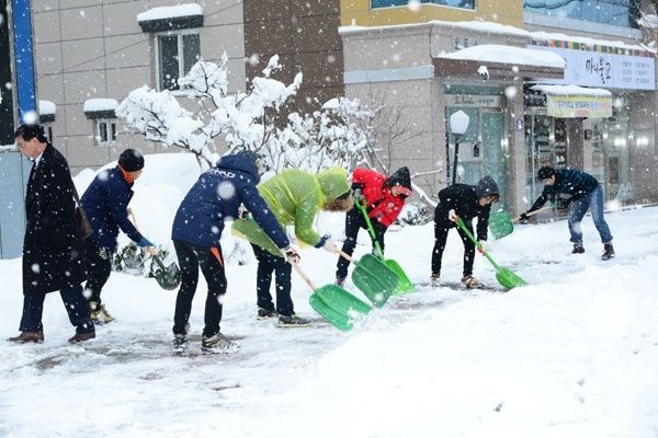 Qor Kurag yana boshqa yengil ishlargaham qöllasa böladi