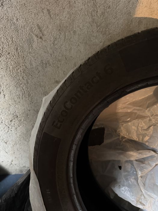 Летни гуми Континентал Continental 235/55/18 перфектни