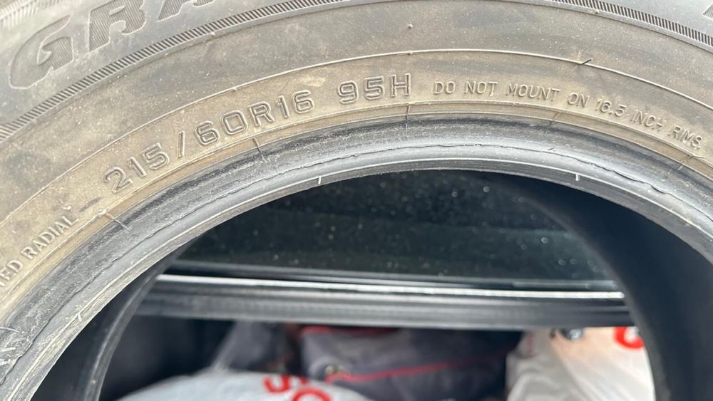 Продам почти новып шины дунлоп