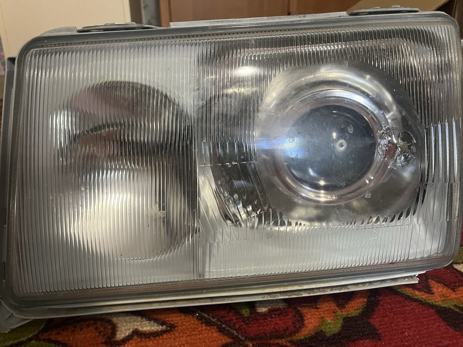 Продам линзы на мерседес 124