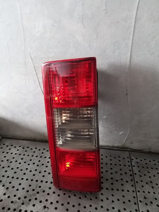 Stop tripla lampa stanga opel combo c