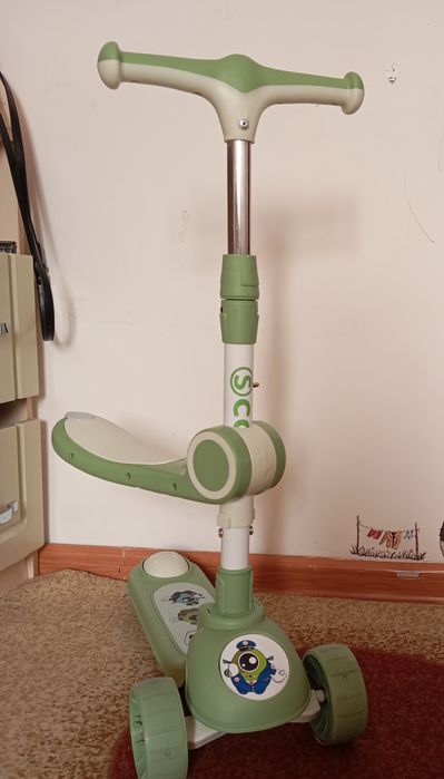 Самокат двойной с музыкой и светящимися колесами