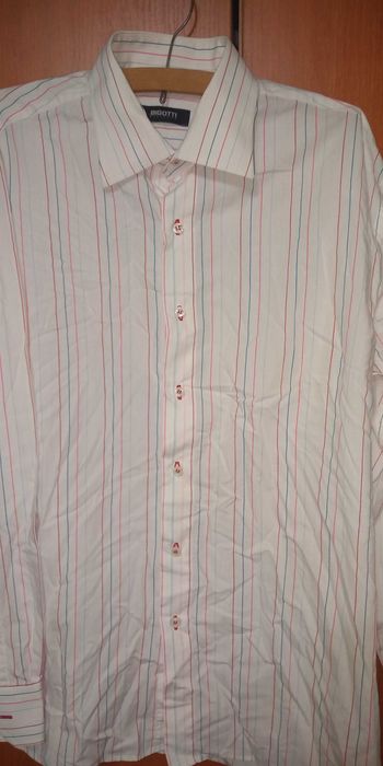 Oferta! Camasa Bigotti Exclusive UK, alba cu dungi fine rosii-albastre