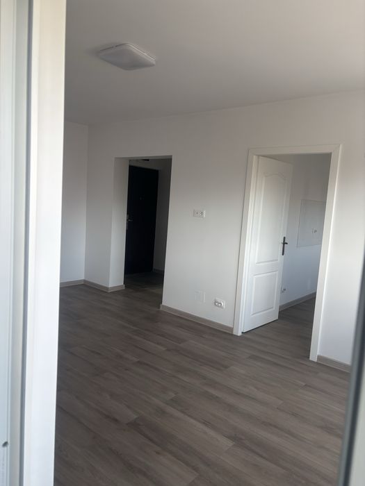 Vand apartament doua camere
