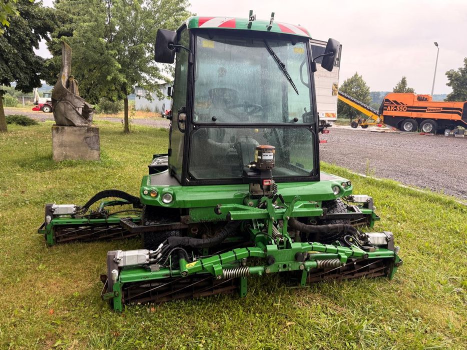 John Deere 1905 PrecisionCut 4WD– mașină profesională pentru tuns gazon – cabină închisă aer conditionat