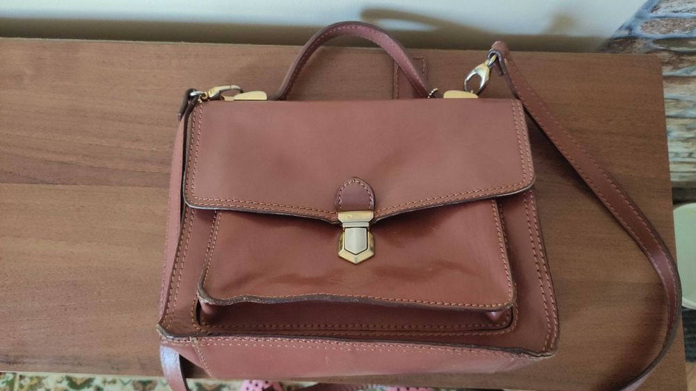 Маркова италианска чанта от естествена кожа в кафяв цвят