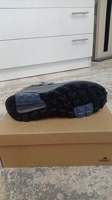 Adidas оригинал кроссовки