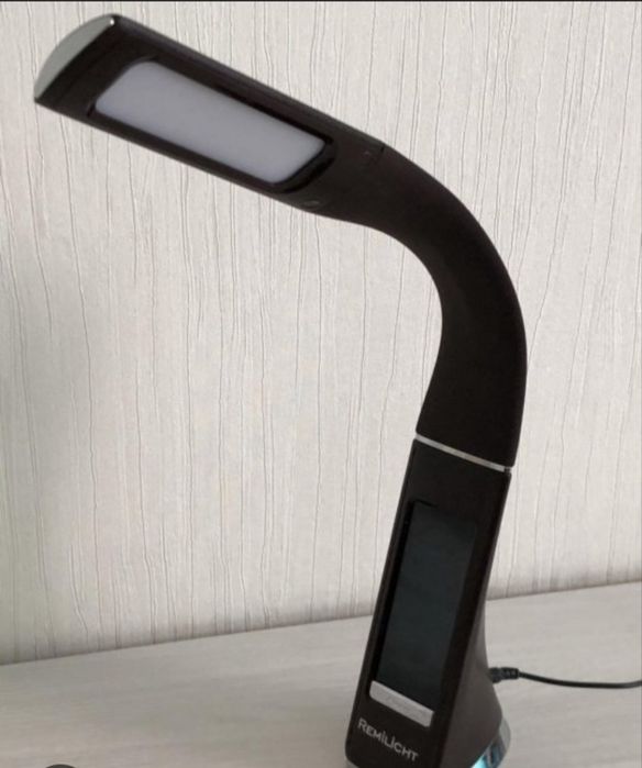 Настольная лампа