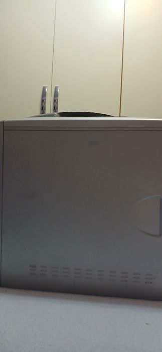 Unitate Windows XP rară stil BMW