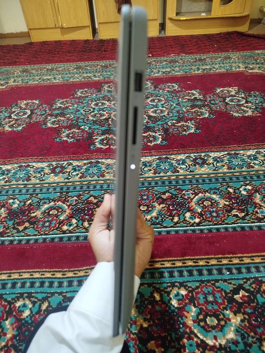 Lenovo brendli noutbook sotiladi