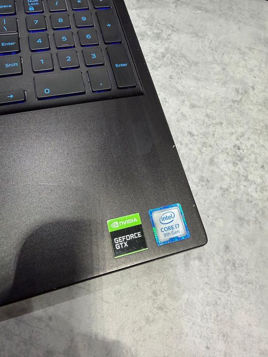 Laptop Gaming DELL p82f 5100