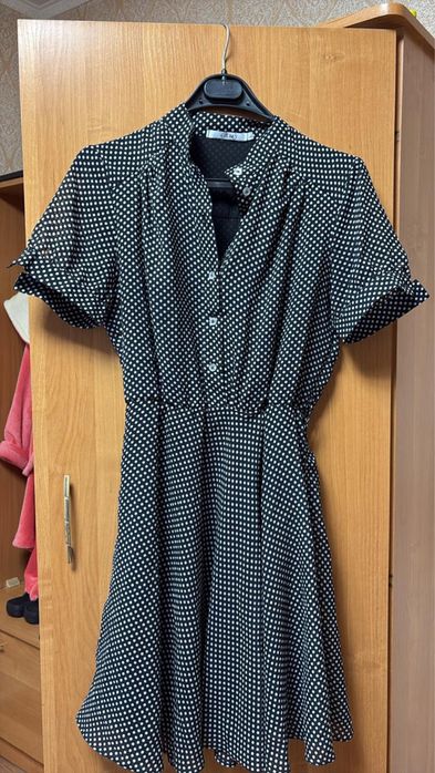 Платье бренда SLira