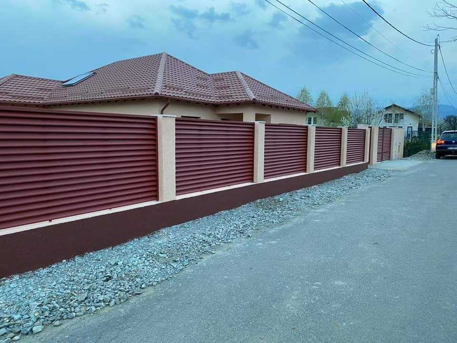 Garduri si porti din panouri stil jaluzele, tabla cutata, sipca metalica, plasa bordurata, fier forjat, BCA sau beton si alte modele la comanda