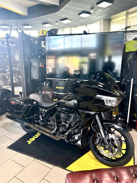 Harley Davidson FLTRXSE Road Glide CVO 2023