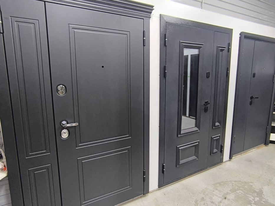 Входные двери. Сыртқы есіктер. Двери