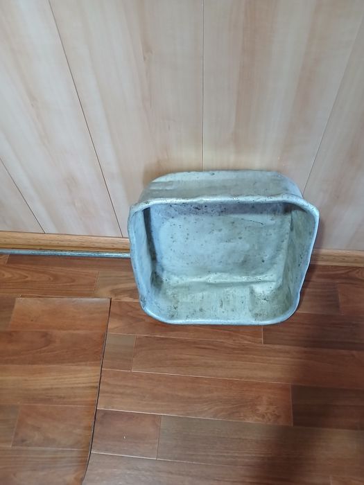 Продаю ёмкость  Алюминивую пищевую