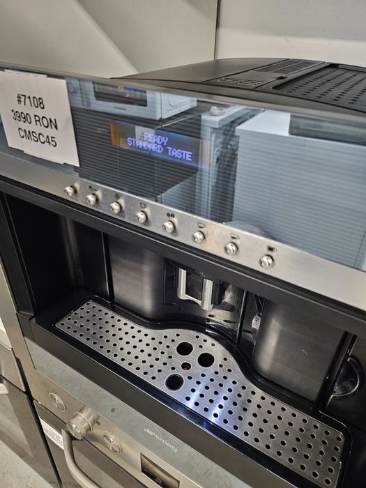 Espresor automat cafea boabe Smeg incorporabil CMSC45