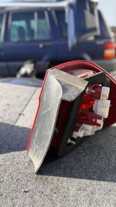 Ляв външен Стоп за БМВ 3 Серия Е90