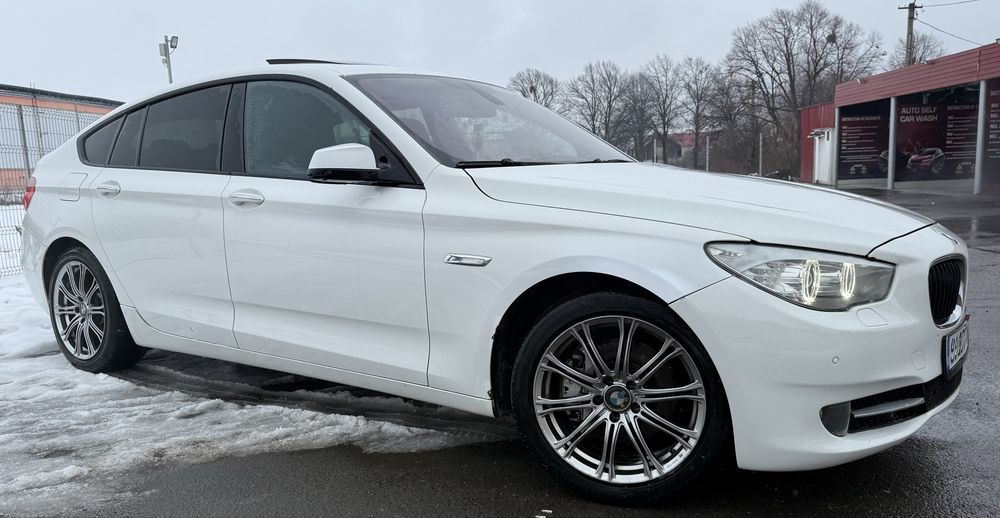 BMW Seria 5 2010 — imagine 2