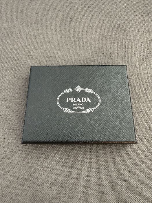 Prada Cardholder (картодържател)