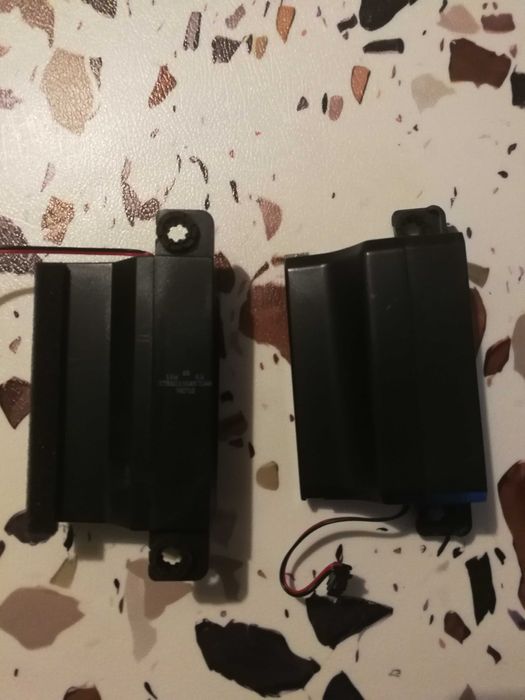Продавам резервни части от телевизор Philips 32PFS6402/12