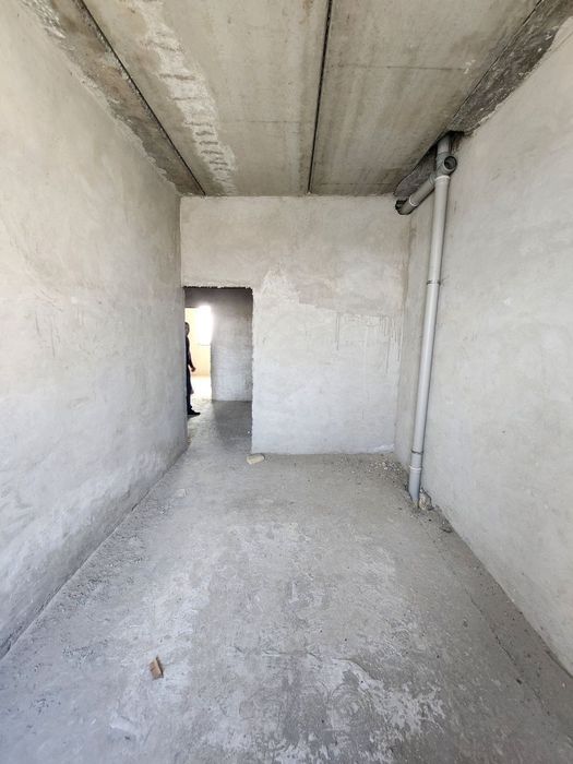 Tezda 2 xonalik 5 etajda joylawgan kvartira sotiladi