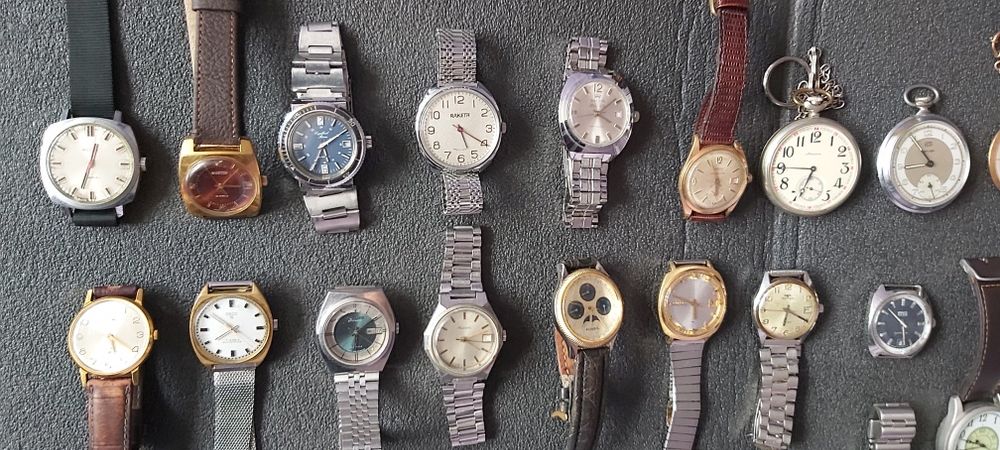 Лот Часовници- автоматични и кварцови