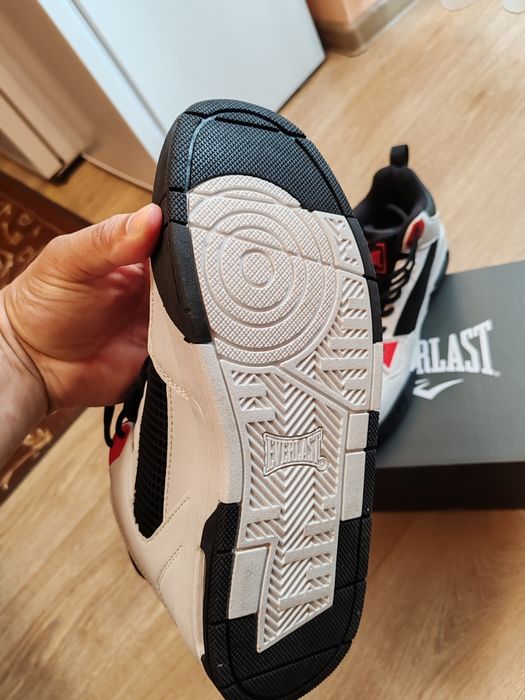 Adidași everlast noi nr 42