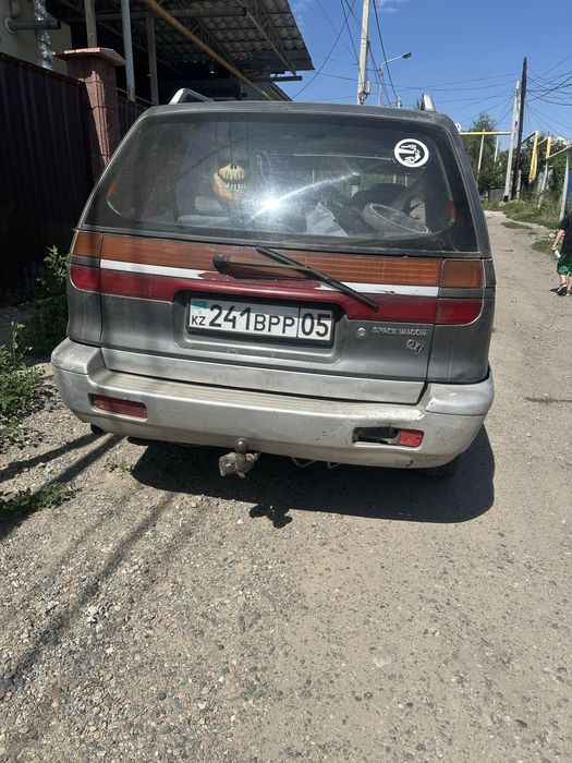 Продам машину митсубиси
