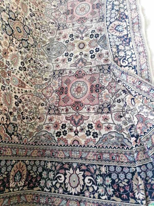 Персийски килим (голям)