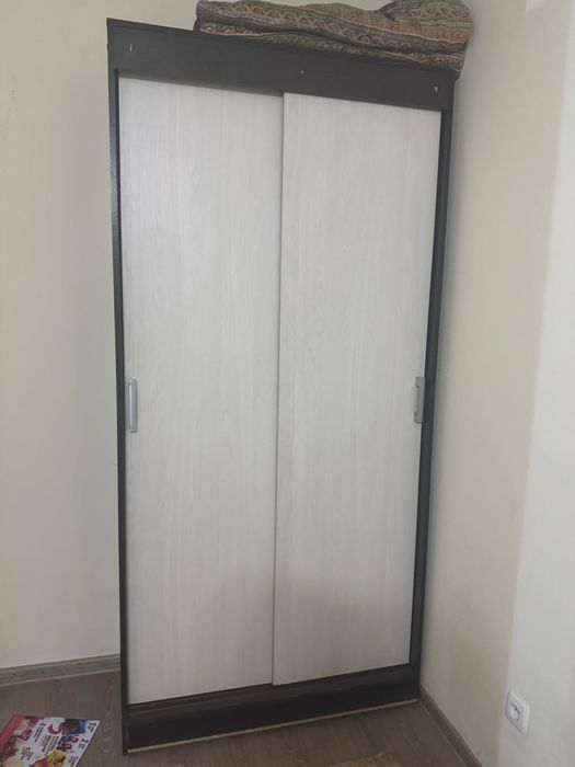 Срочно продам шкаф