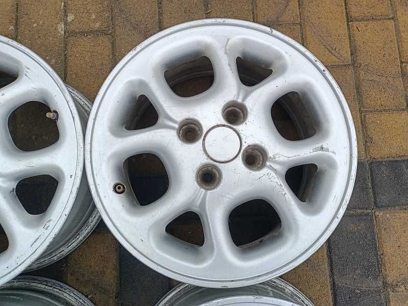 Продам оригинальные легкосплавные диски на Renault