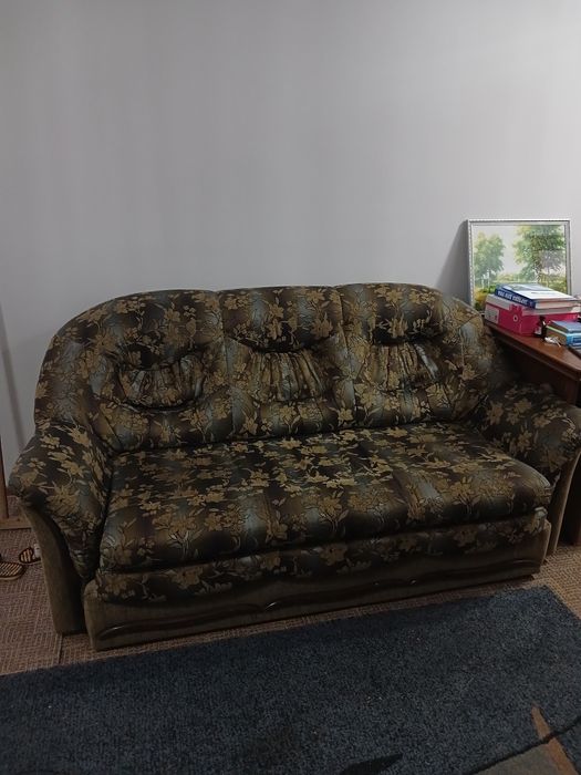 Диван в хорошем состоянии