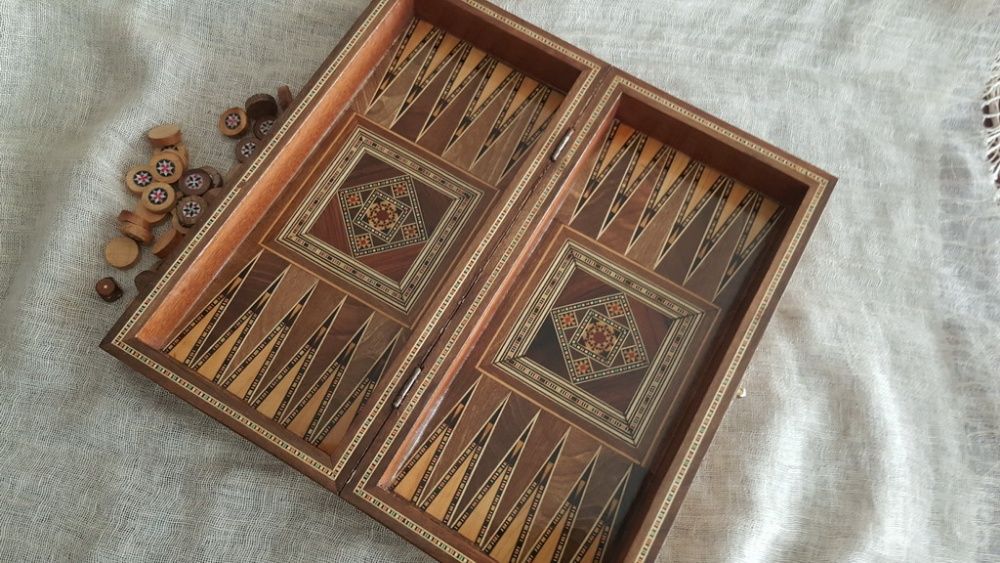 Шахматна кутия+табла -Изящна интарзия