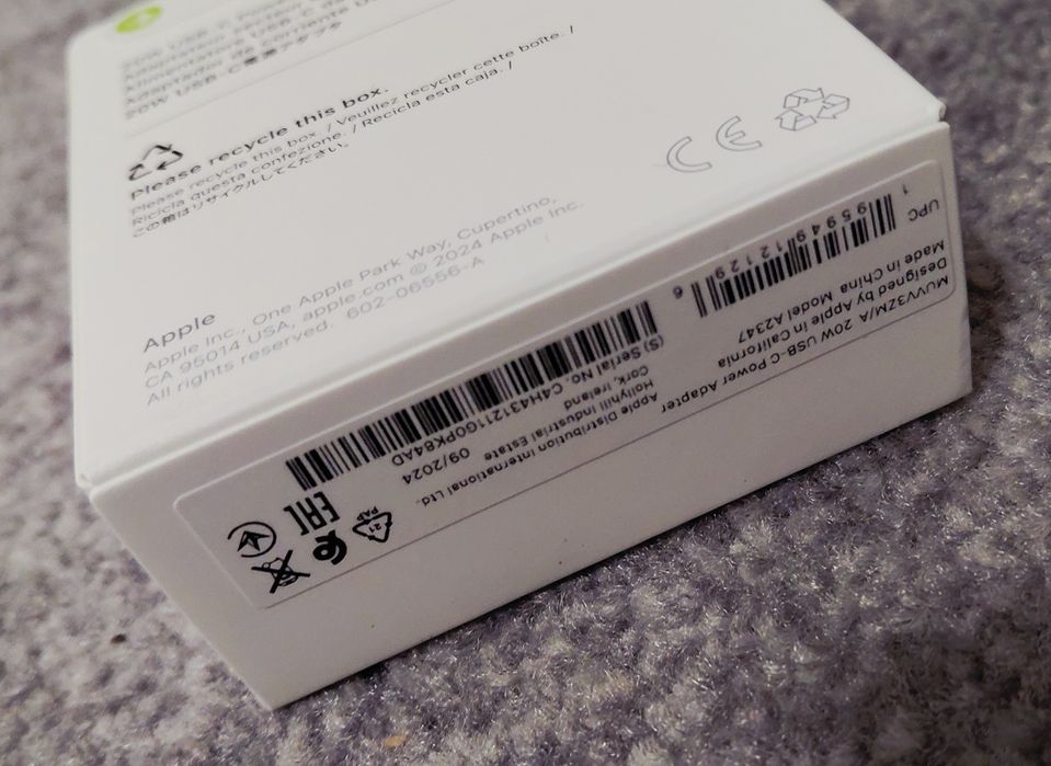 Incarcator iPhone 17 Pro. original sigilat!