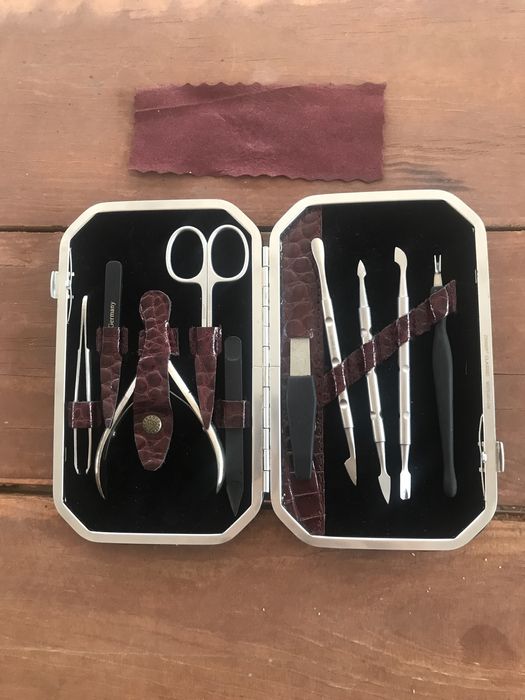 Маникюрный набор. Германия . Кожа