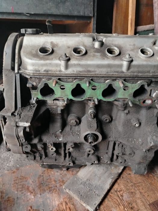 Двигатель хонда.