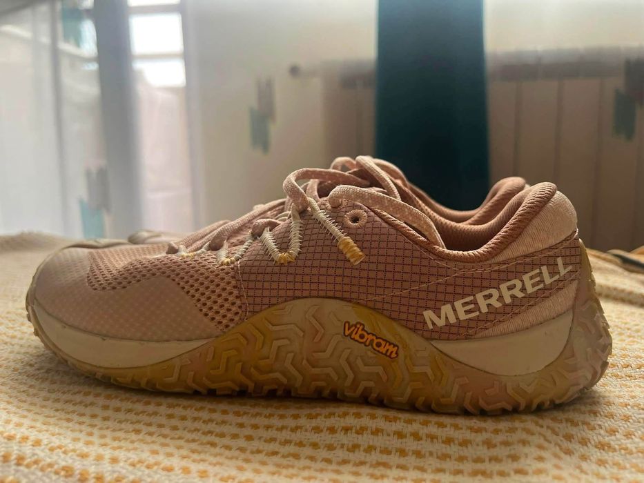 Merrell Trail Glove 7. Размер 37. Носени са два  пъти. В отлично състояние.