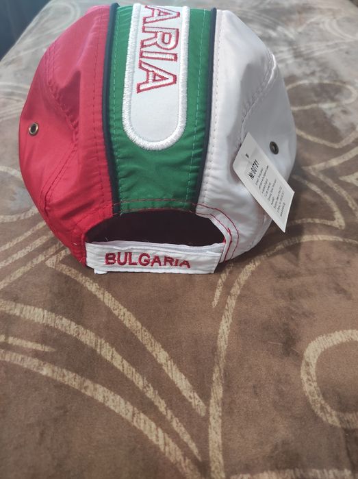 Лятна шапка с козирка