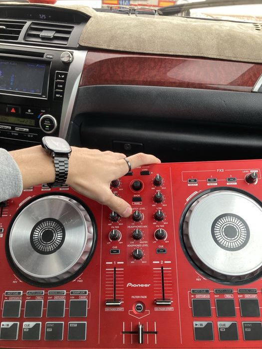 Продаётся Pioneer DOJ-SB