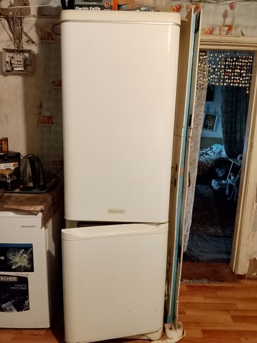 Срочно! Продам холодильник в рабочем состоянии