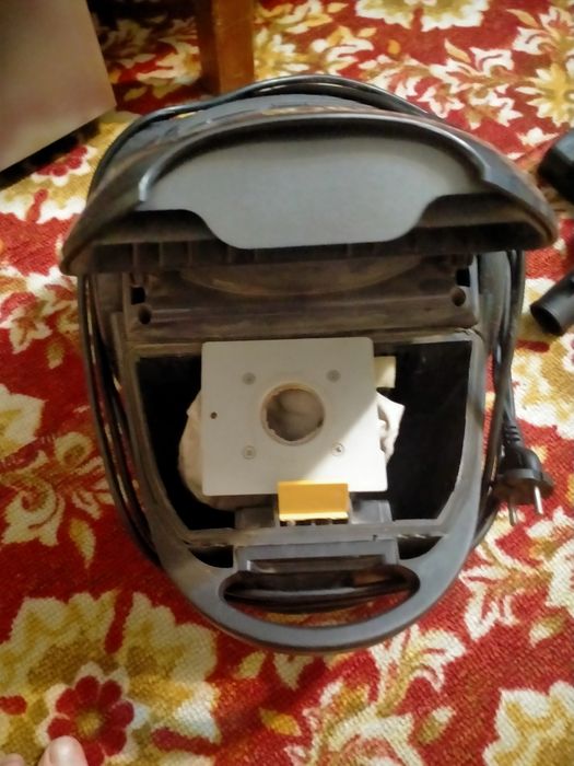 Продам  мешковой пылесос